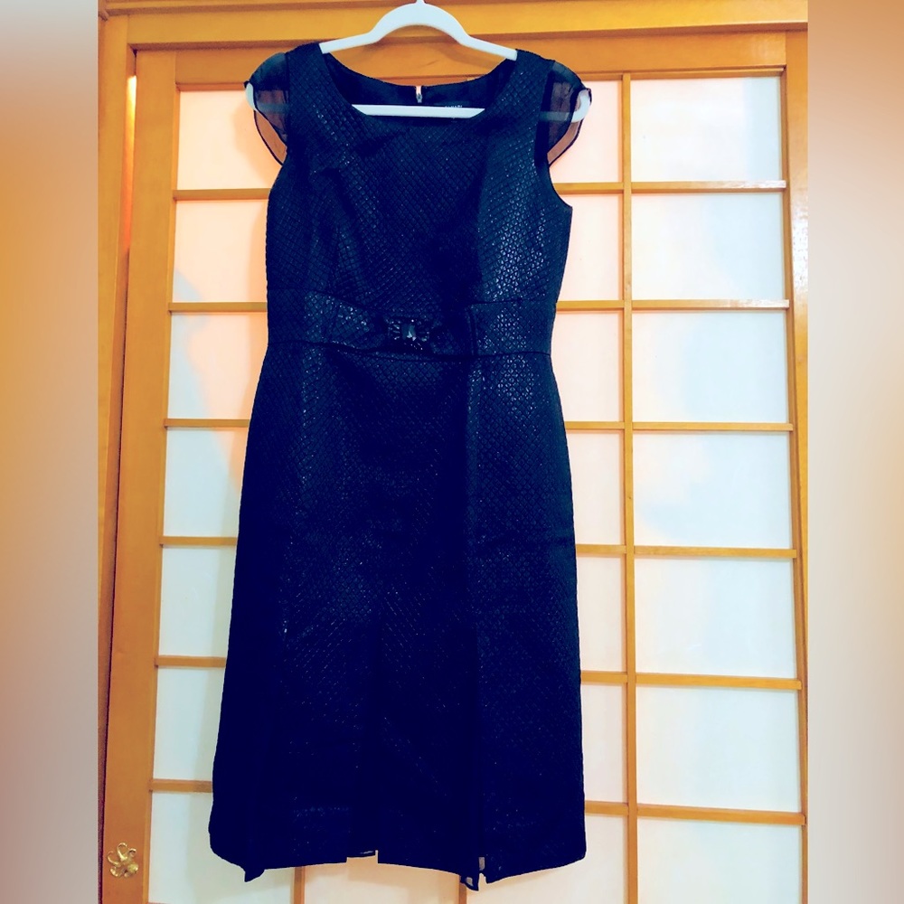Tahari black cocktail dress size 8